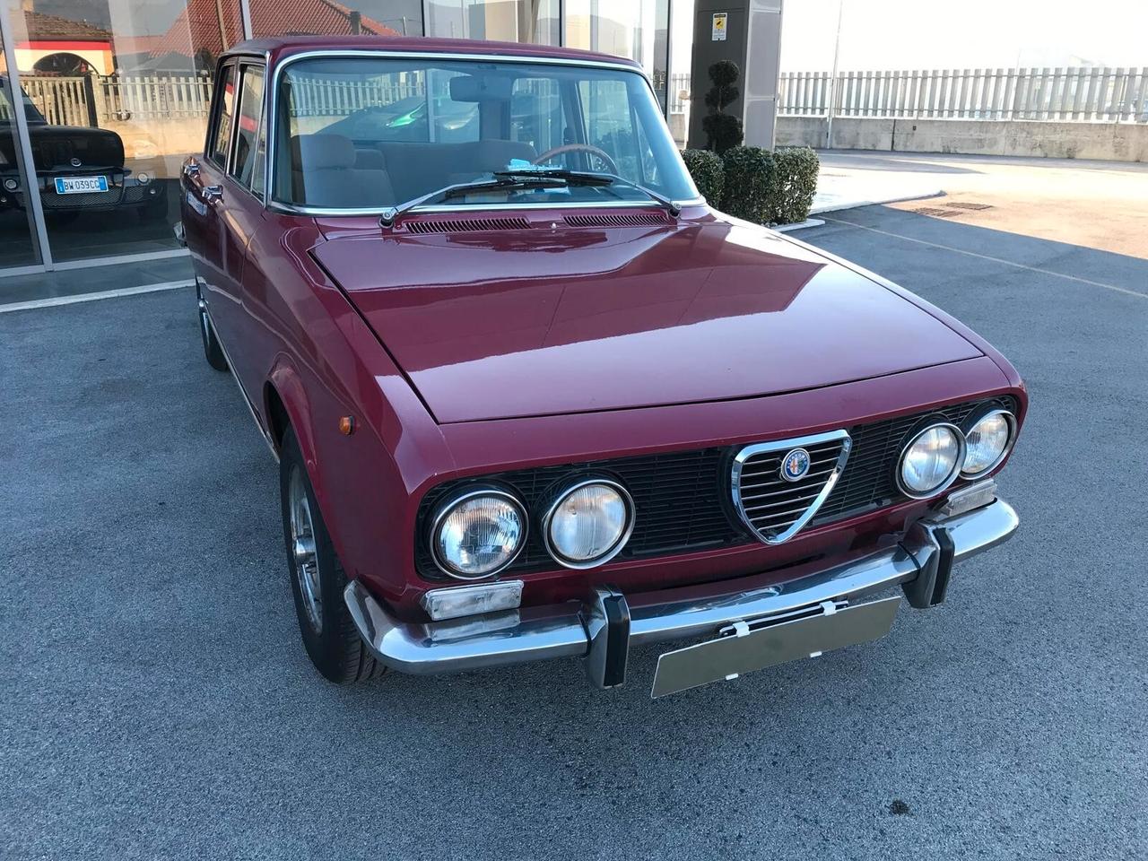 alfa romeo 2000 del 72 con targa originale