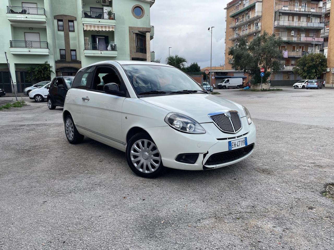Lancia Ypsilon Restayling 1.2Benz Full Unyca Solo 140milaKM