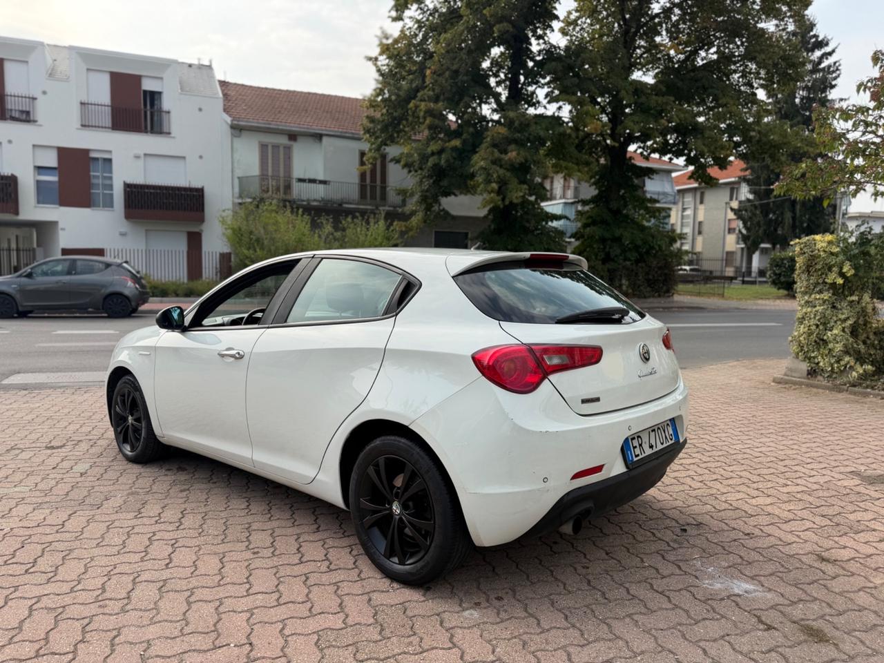 Alfa Romeo Giulietta 1.6 JTDm-2 105 CV Exclusive