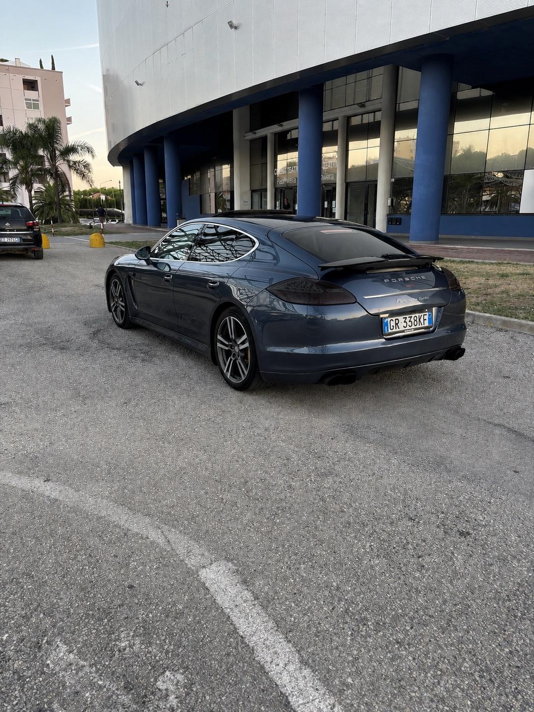 Porsche Panamera 4.8 TURBO S V8 500CV