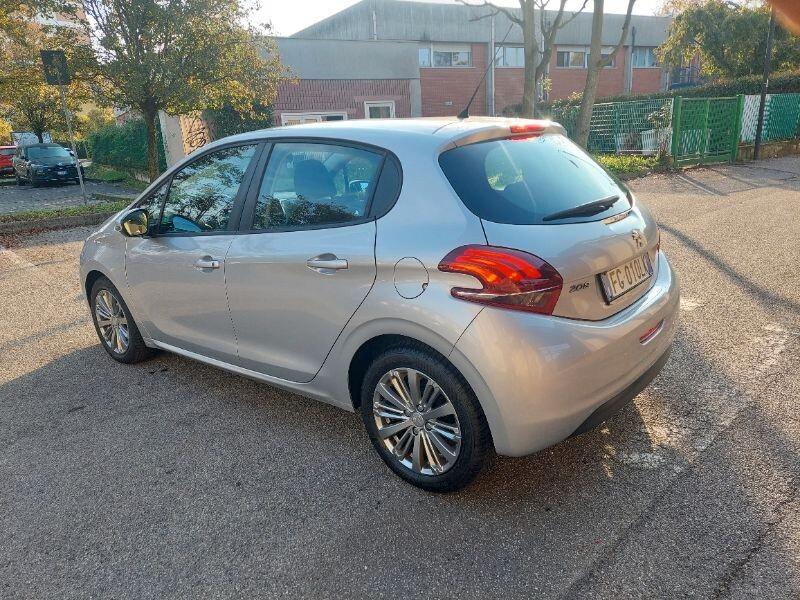 Peugeot 208 PureTech 82 5 porte Access