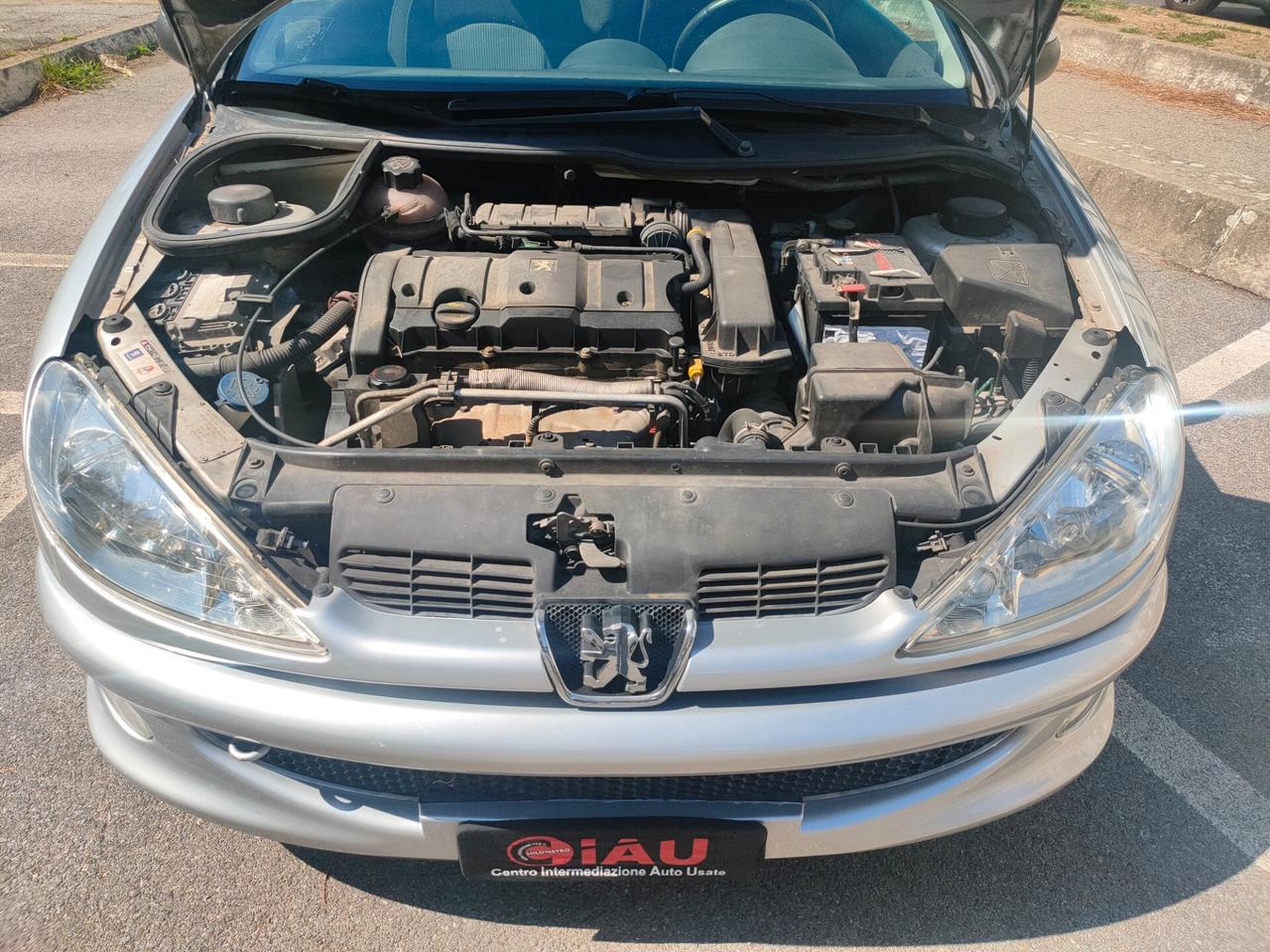 Peugeot 206 1.6 16V CC Enfant Terrible