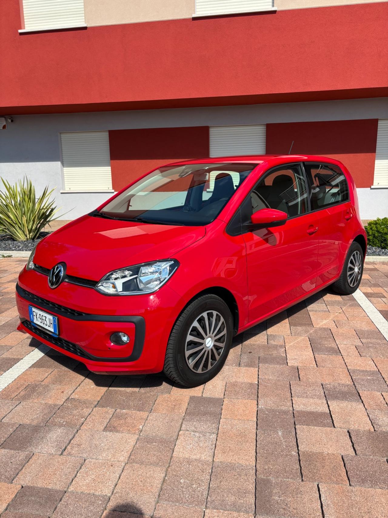 Volkswagen up! 1.0 5p. 75 cv