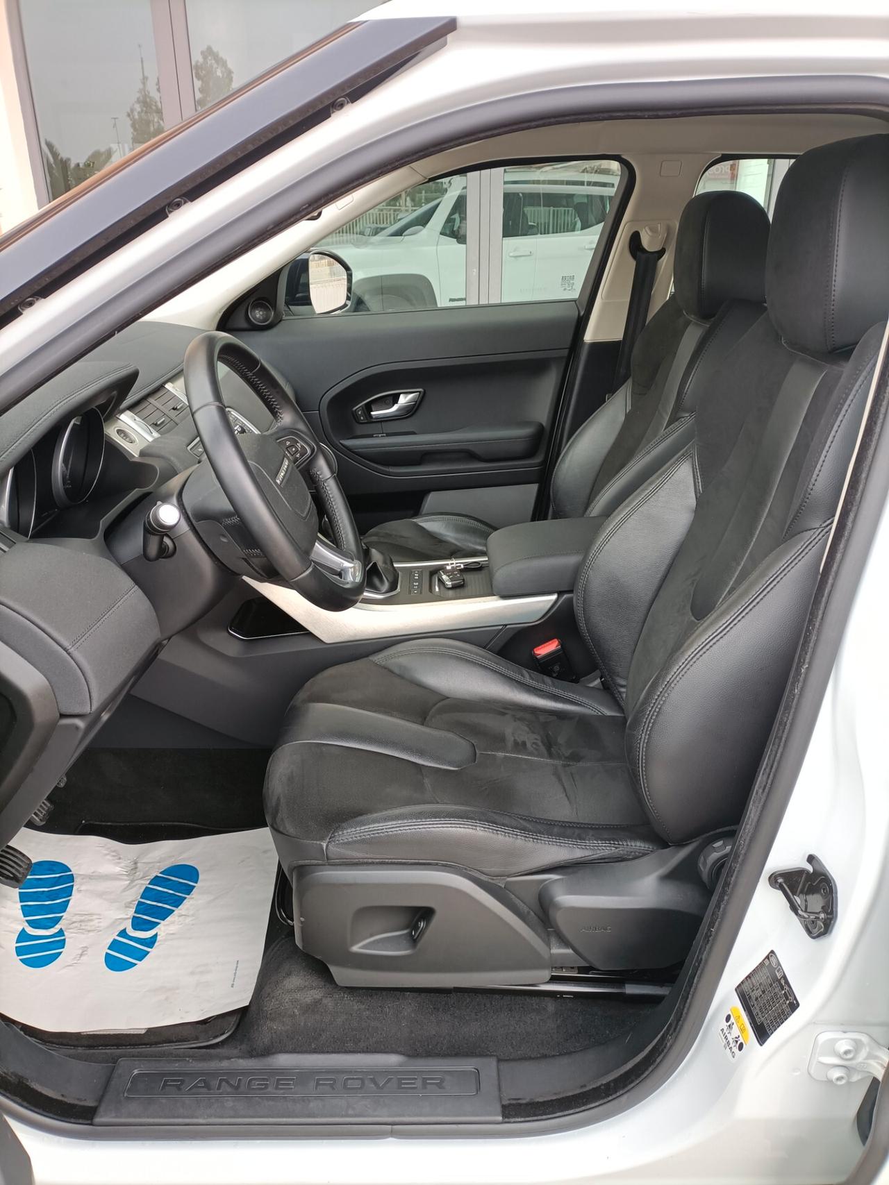 Land Rover Range Evoque 2.2 TD4 5p. Pure