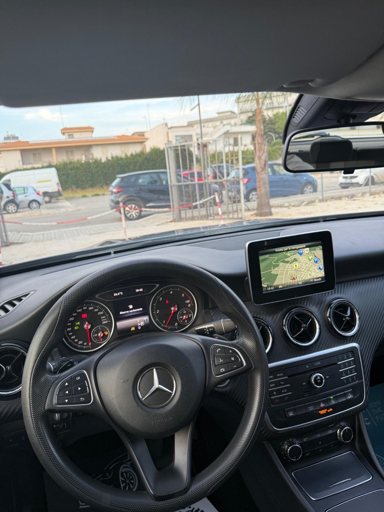 Mercedes-benz GLA 200 d Automatic 4Matic Premium