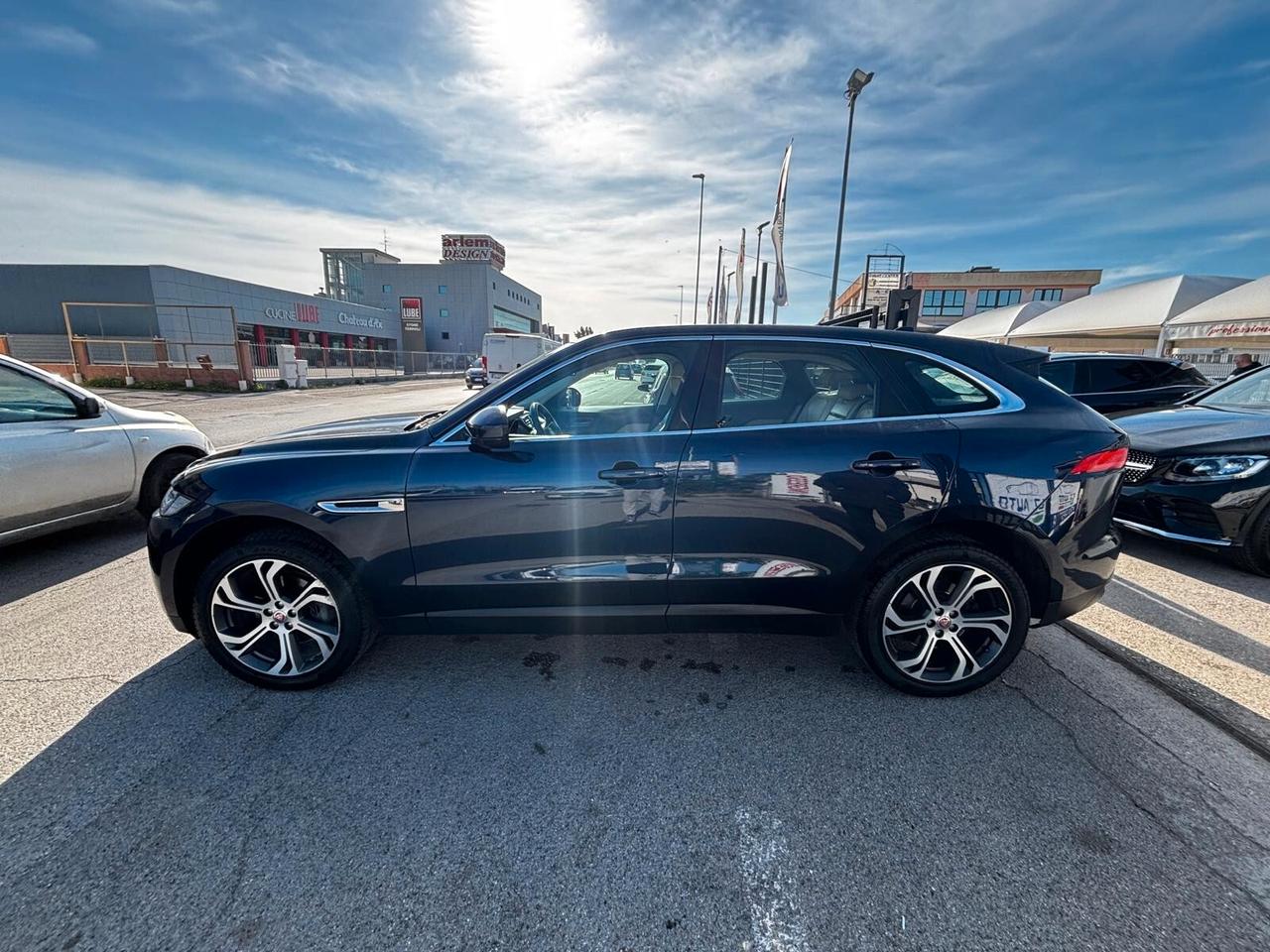 Jaguar F-Pace 2.0 D 180 CV AWD Prestige