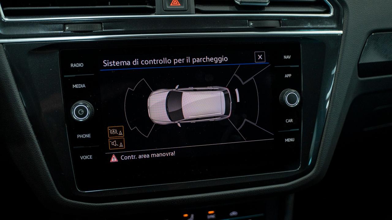 Volkswagen Tiguan 2.0 TDI LIFE 122 CV VIRTUAL CKT PACK LUCI CARPLAY LED FULL OPTIONAL
