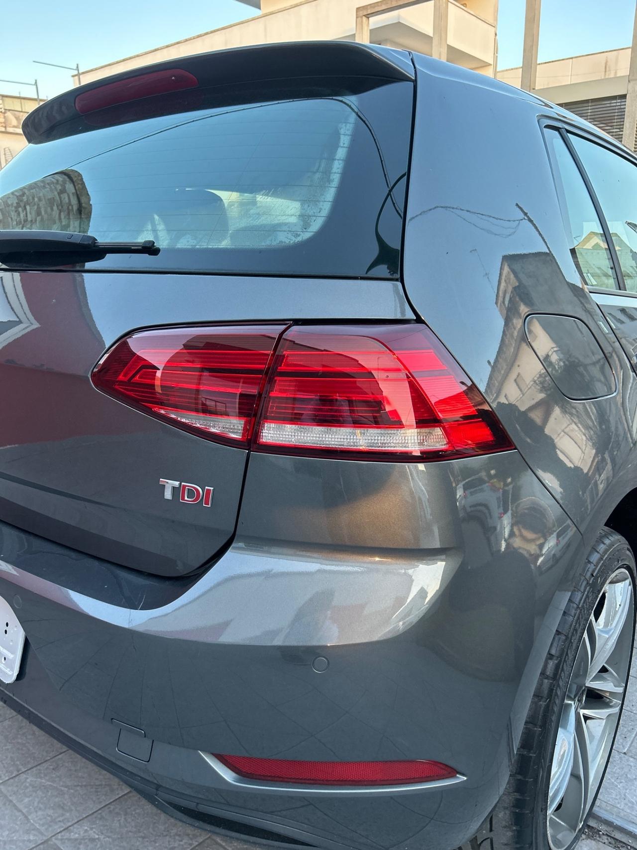 Volkswagen Golf 7.5 1.6 TDI 110 CV Highline BlueMotion-2017