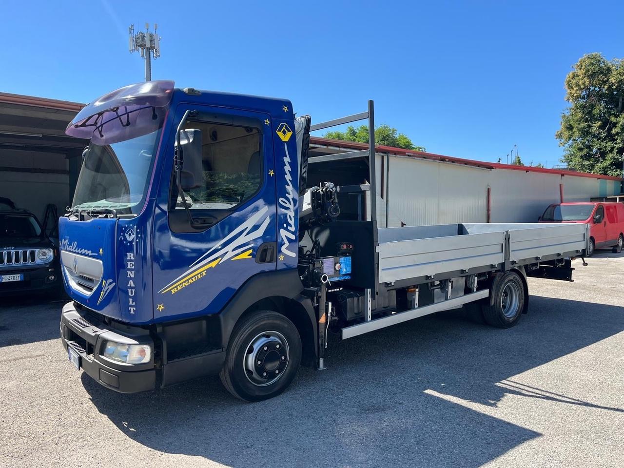 Renault midlum 100/220-6.2/214 cv-cass. Con gru -2003