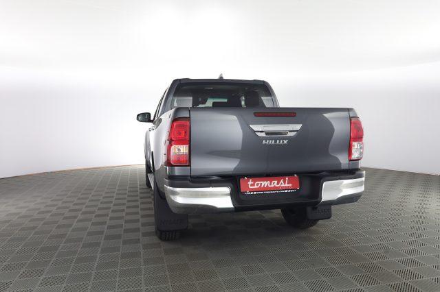 TOYOTA Hilux Hilux 2.4 D-4D A/T 4WD 4 porte Double Cab Lounge