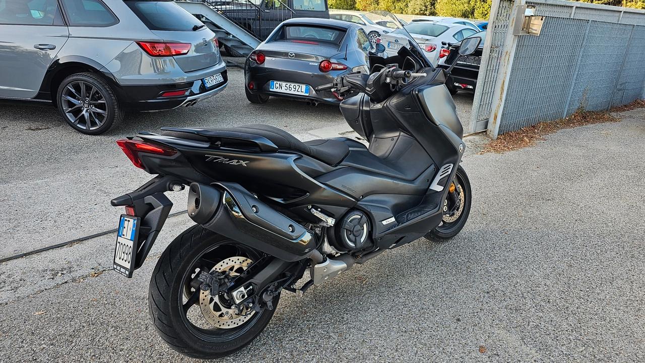 t max 560 nero opaco