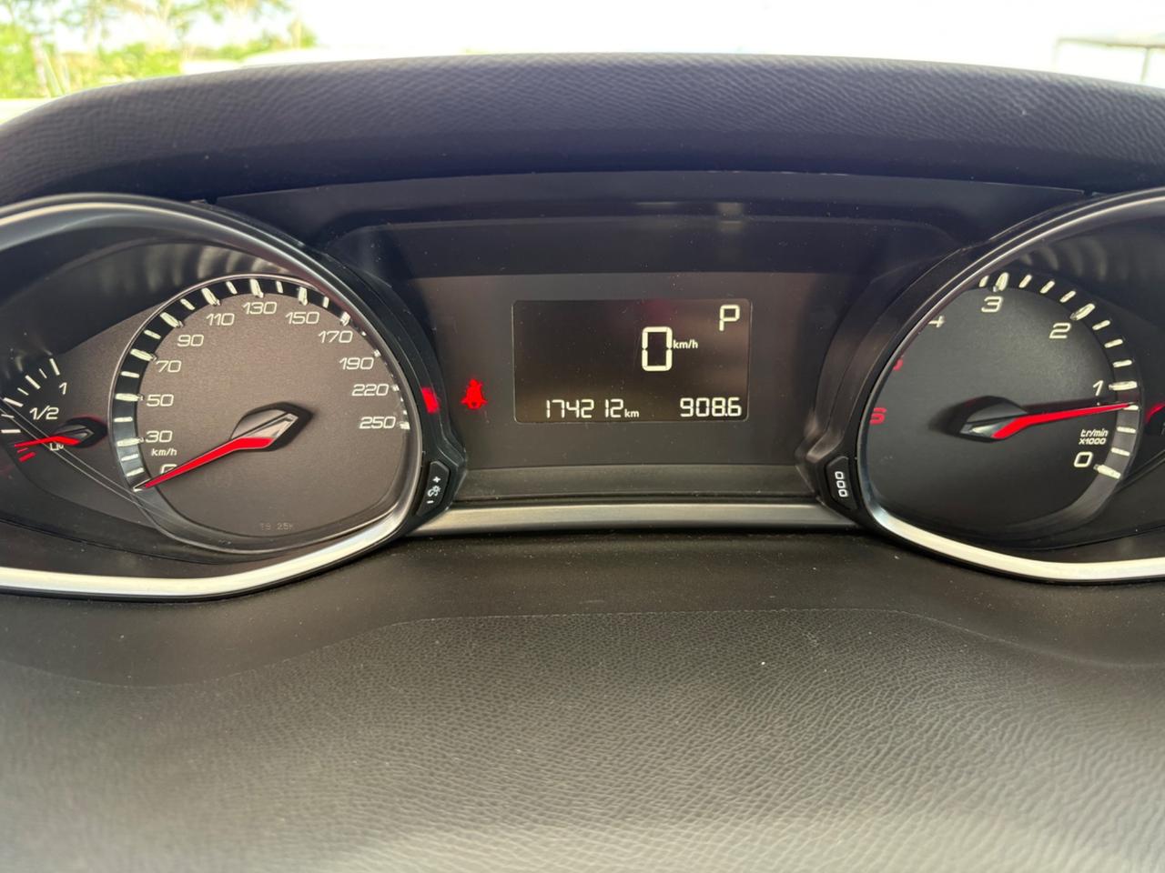 Peugeot 308 BlueHDi 120 S&S EAT6 Business
