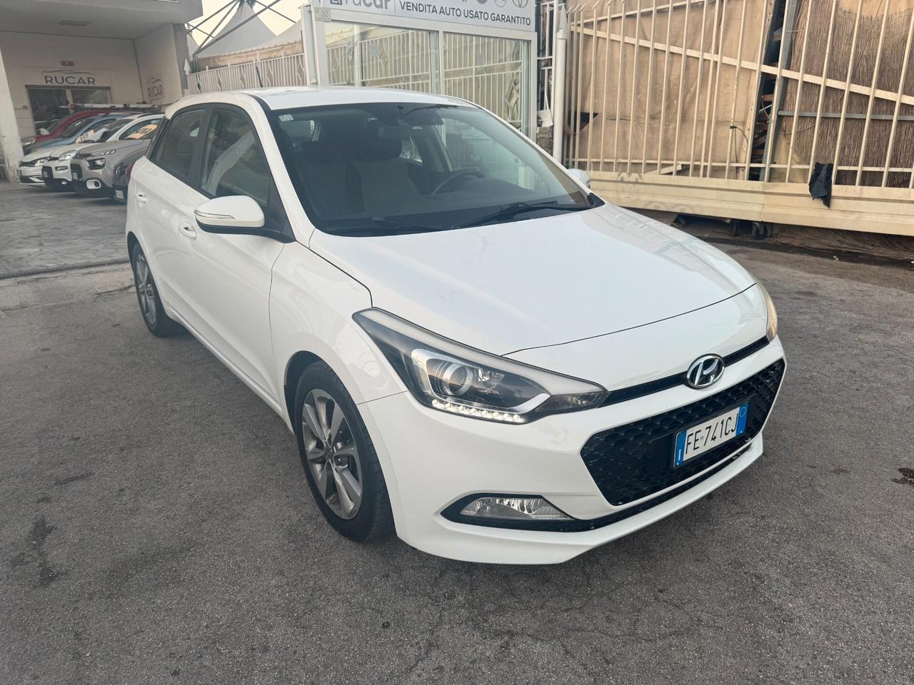 hyundai i20 1.4 crdi 90cv diesel 2016
