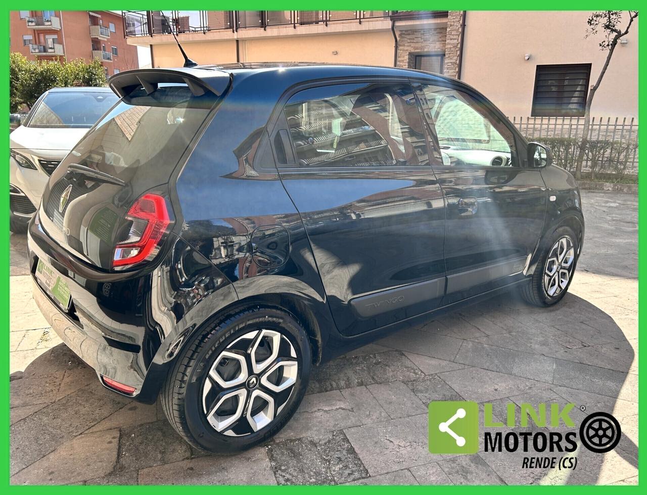 Renault Twingo SCe 65 CV Urban Night 06/2023
