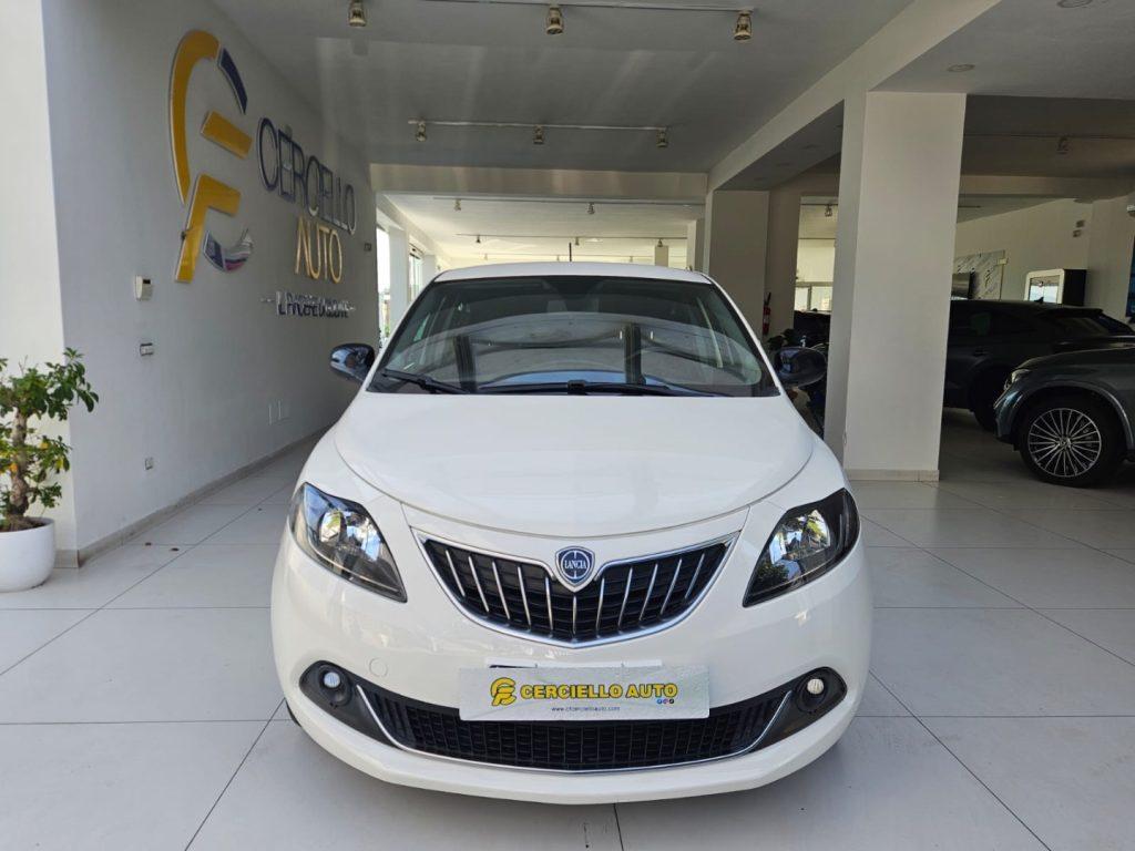 Lancia Ypsilon 1.0 FireFly 5 porte S&S Hybrid Gold tua da €125,00