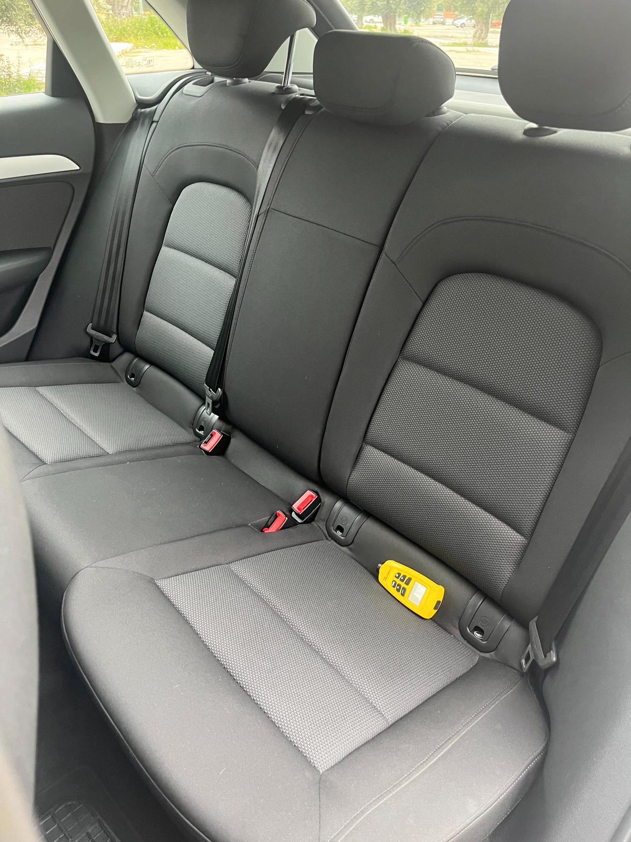 Audi Q3 2.0 tdi Business 150cv s-tronic