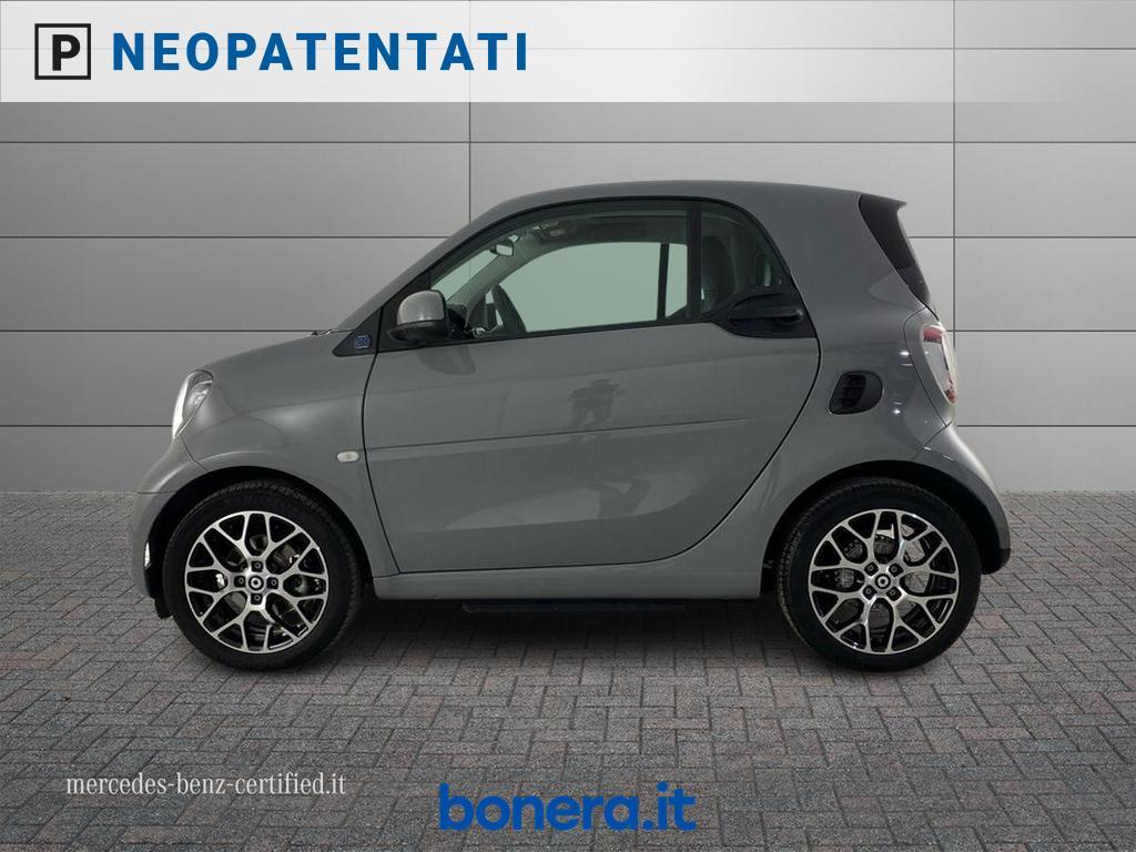 Smart fortwo 4,6kW EQ racingrey