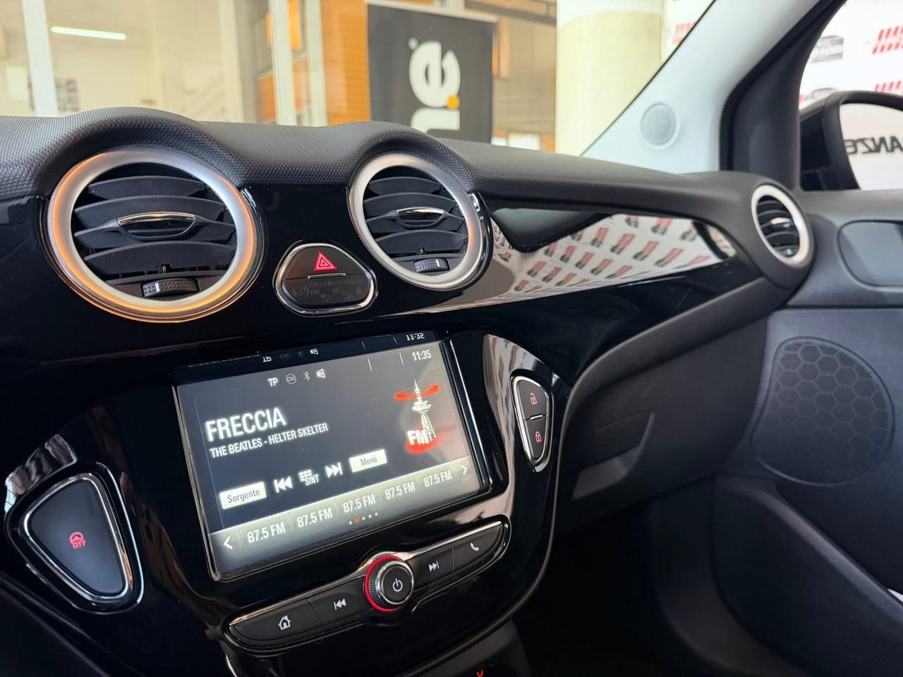 Opel Adam 1.2 70 CV Glam