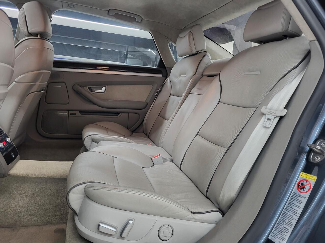 Audi A8 6.0 W12 quattro tiptronic