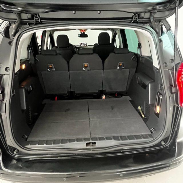 PEUGEOT 5008 1.6 HDi 115CV Allure