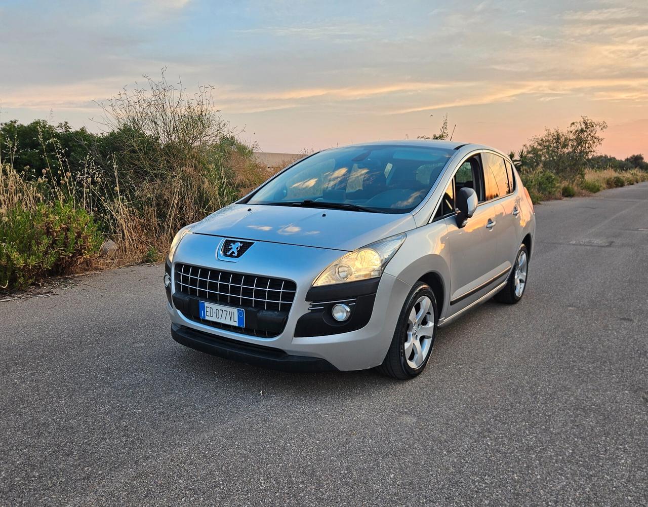 Peugeot 3008 1.6 HDi 110CV cambio robotizzato Premium