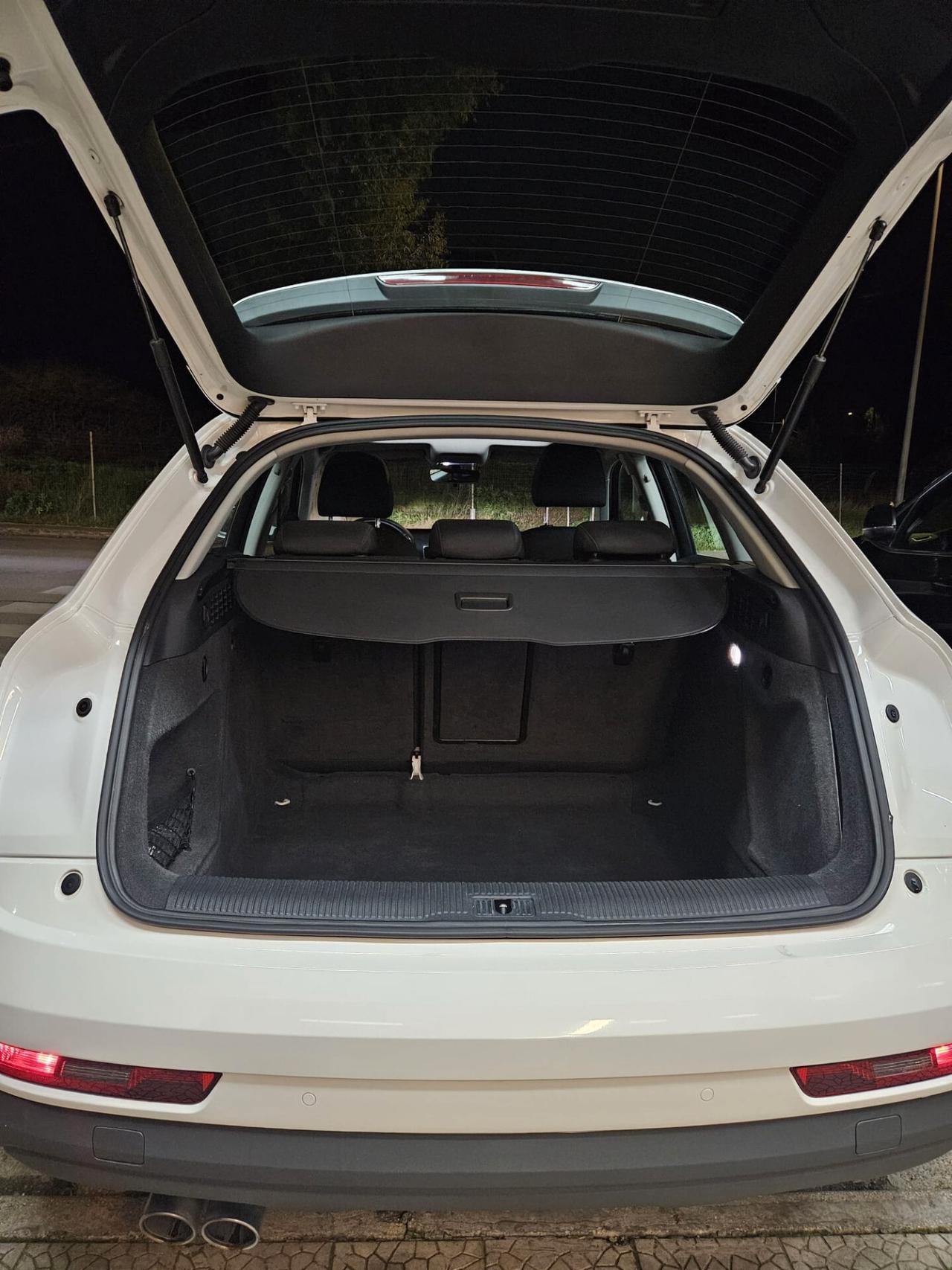 Audi Q3 2.0 TDI 120cv 88kw AUTOMATICA F1 TETTO