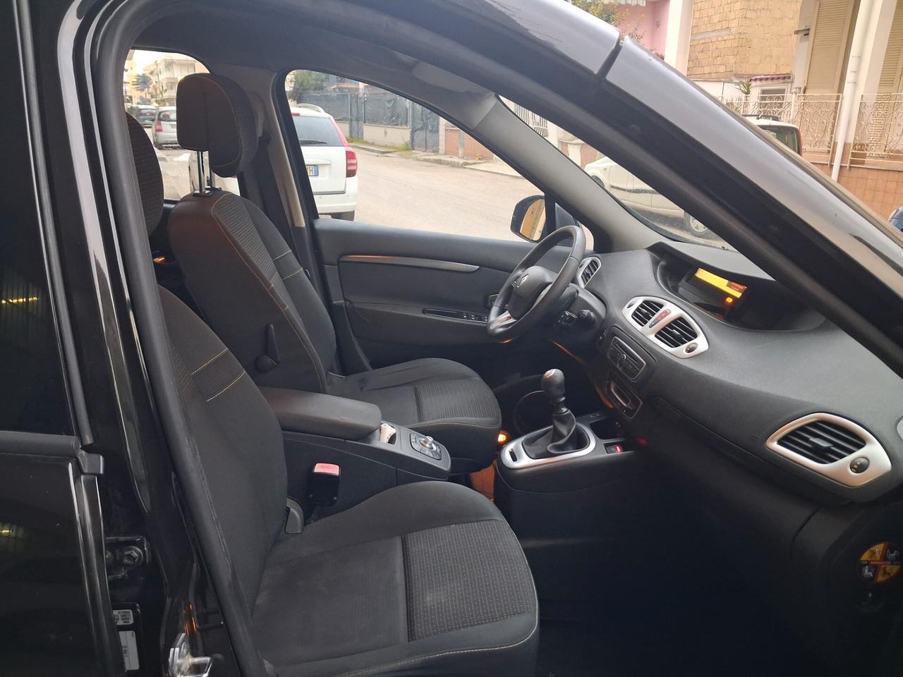 Renault Scenic X Mod 1.5 dci 2009