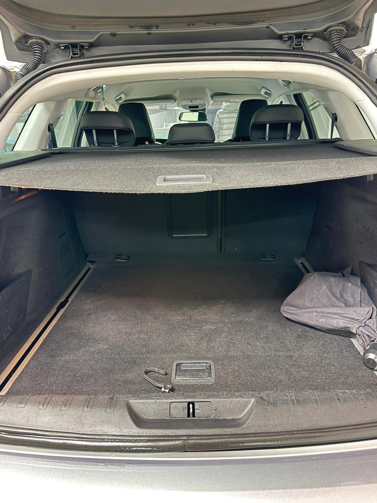 Peugeot 308 BlueHDi 120 S&S EAT6 SW Allure