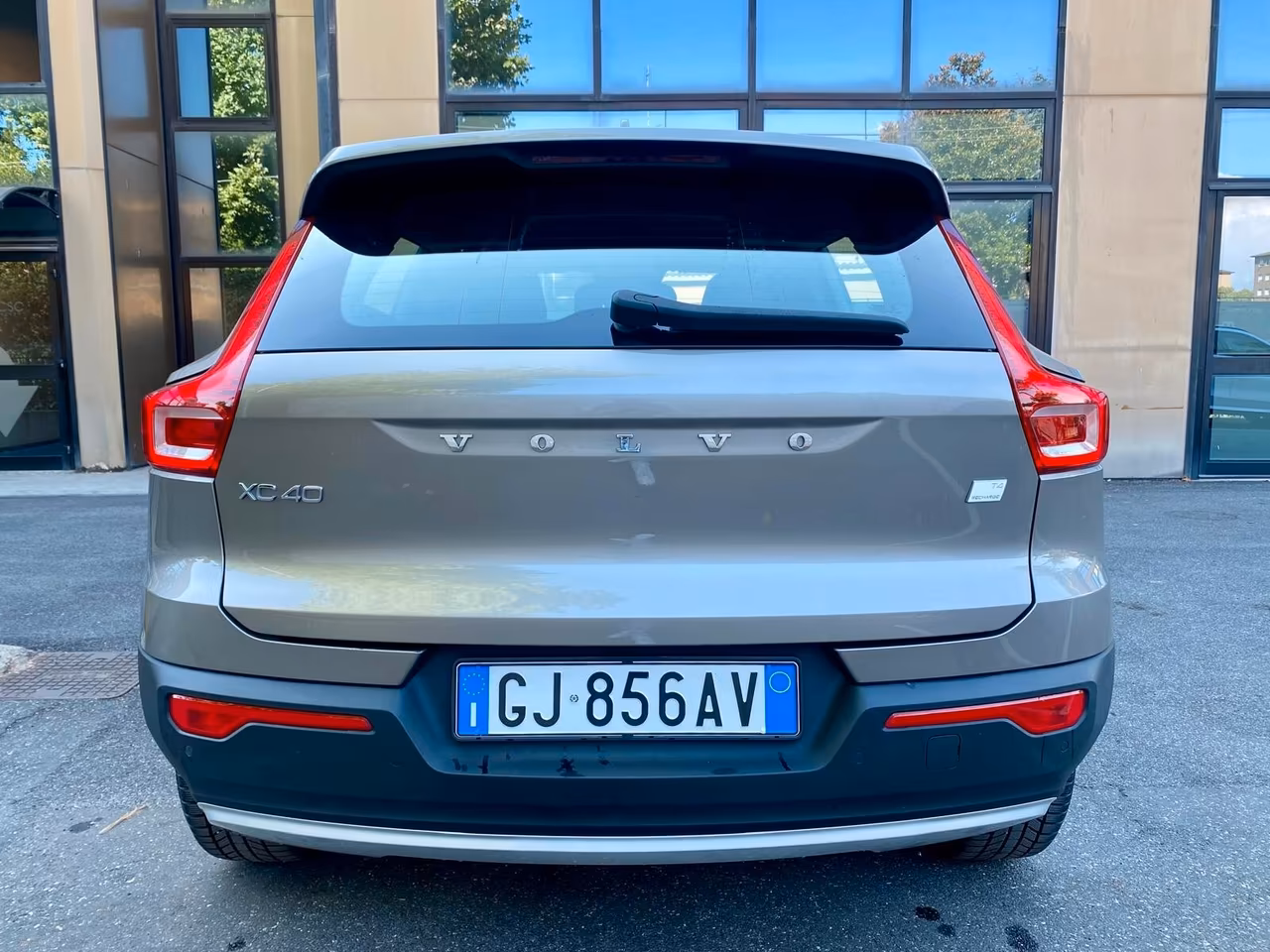 Volvo XC40 t4 phev RECHARGE -LED -NAVI- GARANZIA