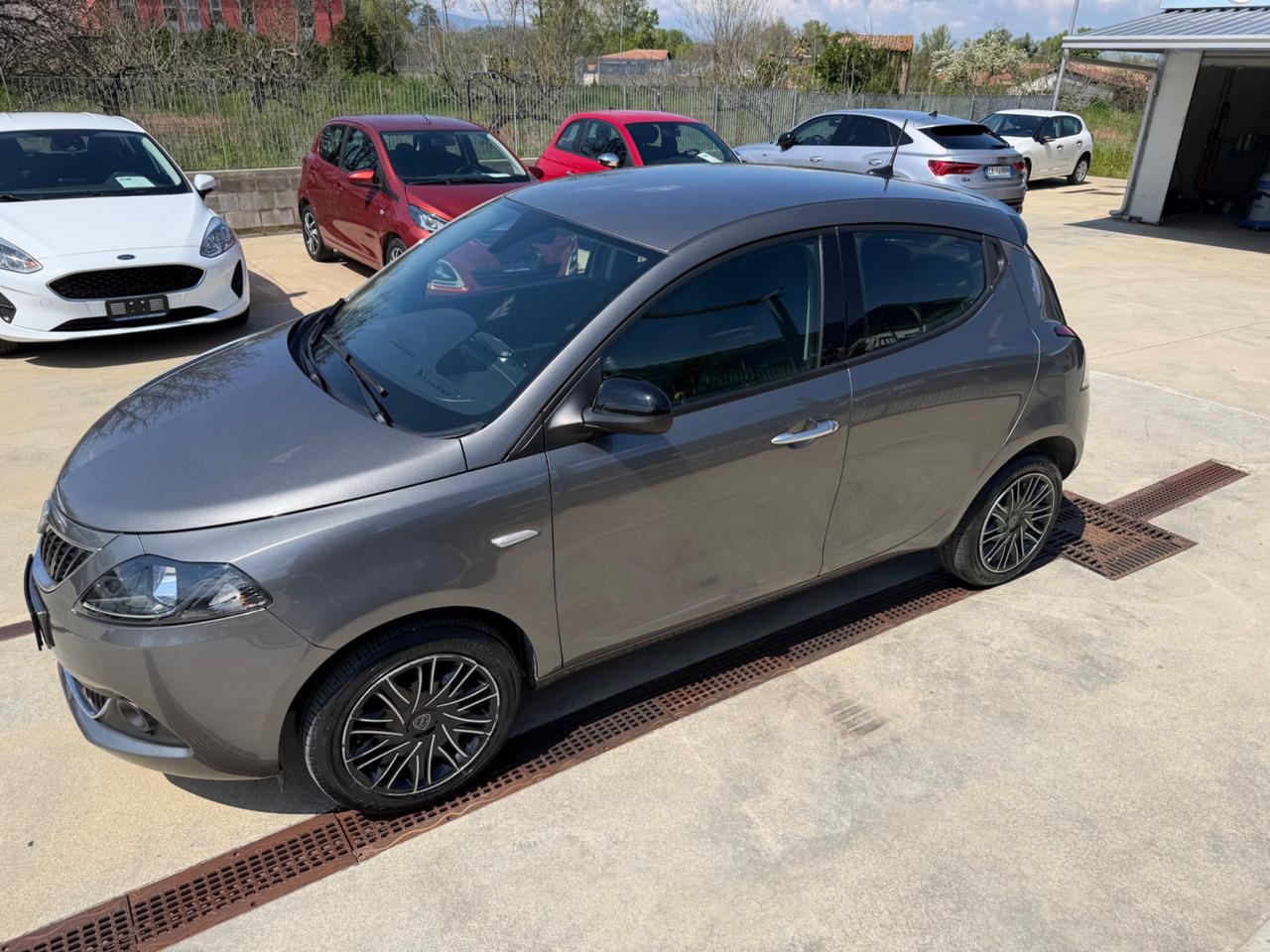 Lancia Ypsilon 1.0 FireFly 5 porte S&S Hybrid Gold