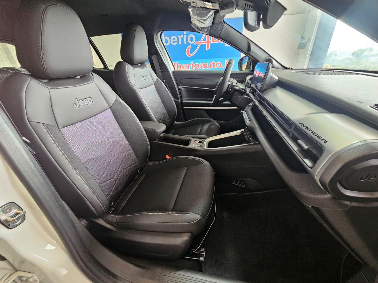 Jeep Avenger 1.2 turbo e-hybrid mhev Summit fwd 100cv edct6 "KM0"