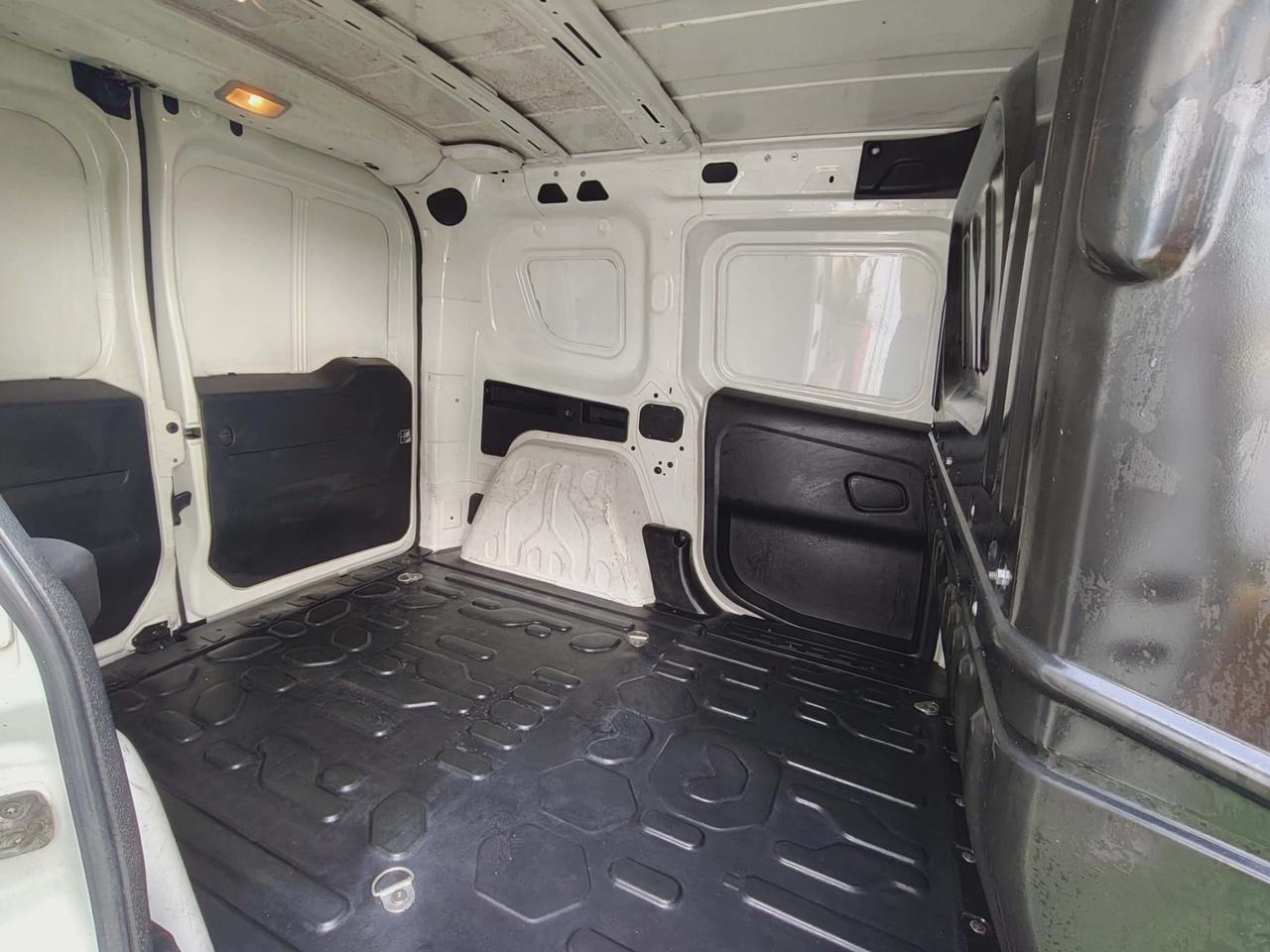 Fiat Doblò 1.6 MJT 16V SX Kasten 2 posti Dynamic - 2012