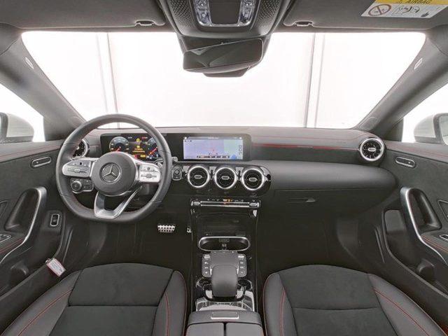 MERCEDES-BENZ CLA 180 Automatic AMG Line Premium