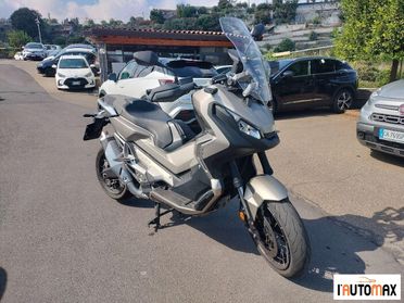 Honda - X-ADV 750 DCT Abs my18