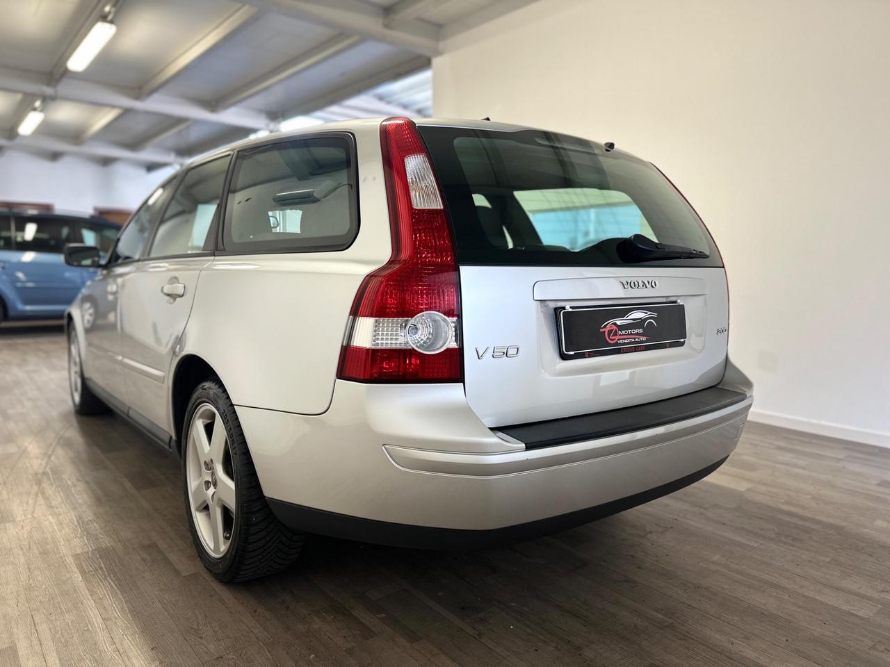 Volvo V50 2.0 D cat Summum OK NEOPATENTATI