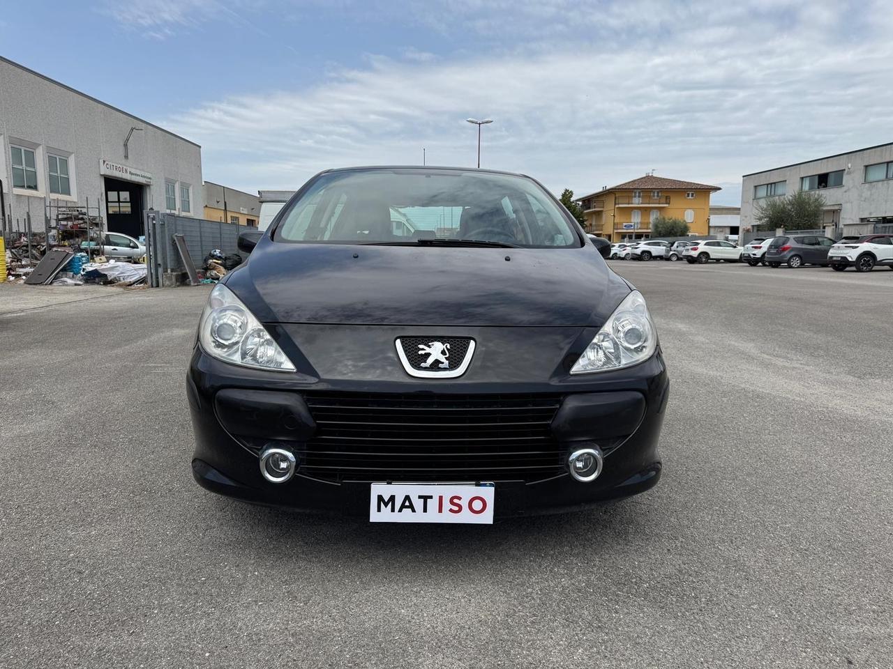 Peugeot 307 1.4 16V 5p. 143000 km