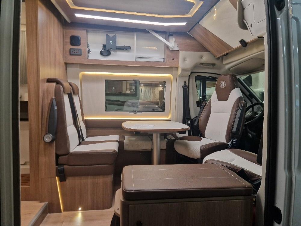 CAMPER VAN DREAMER FAMILY VAN SELECT