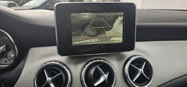 MERCEDES-BENZ GLA 200 CDI Sport
