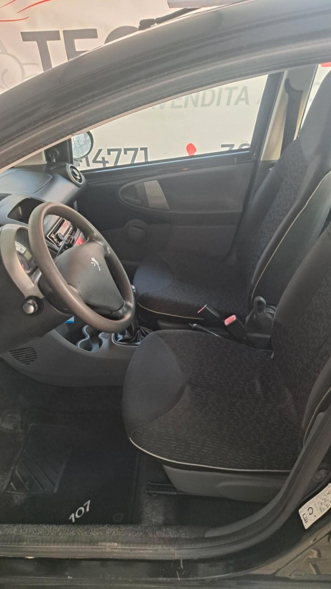 Peugeot 107 1.0 68CV 5p. Desir