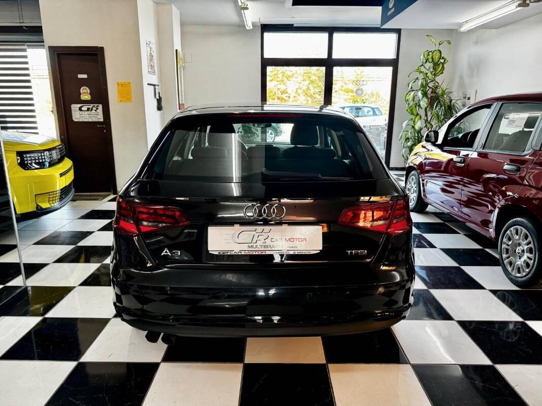 Audi A3 1.8 tfsi Attraction s-tronic E6