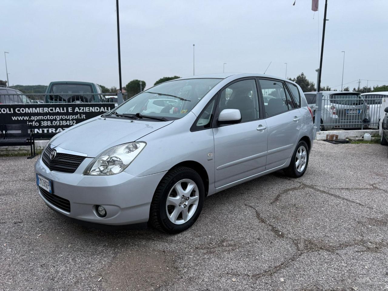 TOYOTA Corolla Verso 2.0 16V D-4D Sol