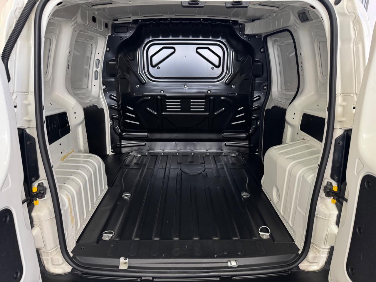 Fiat Fiorino 1.3 MJT 95CV Cargo SX