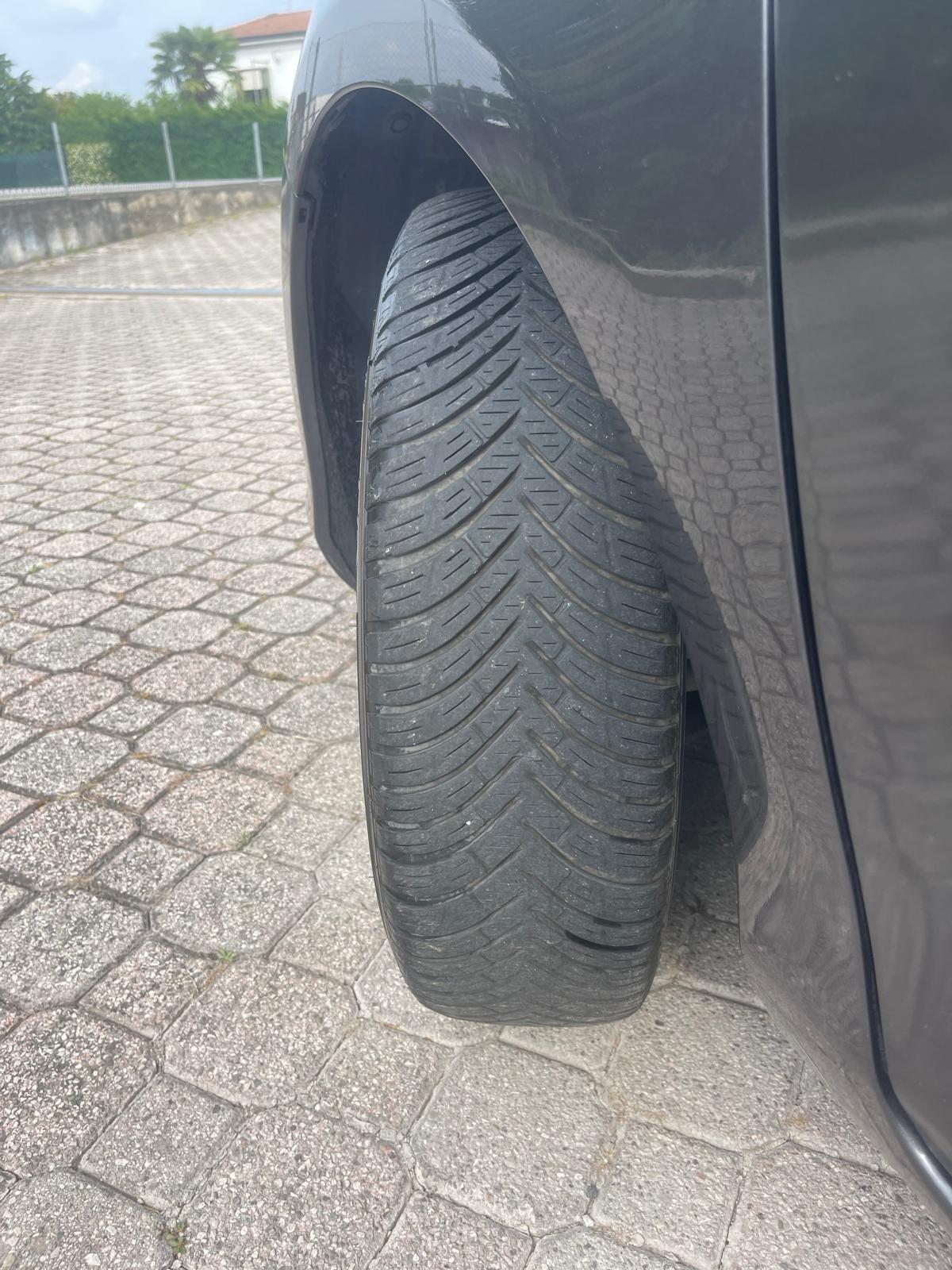 Toyota Yaris 1.5 Hybrid 5 porte Lounge Più