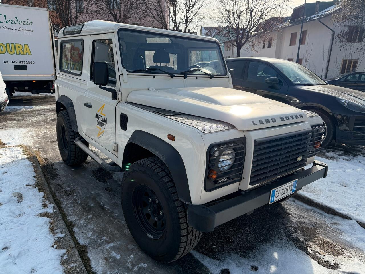 Land Rover Defender 90 2.4 TD4 Station Wagon S