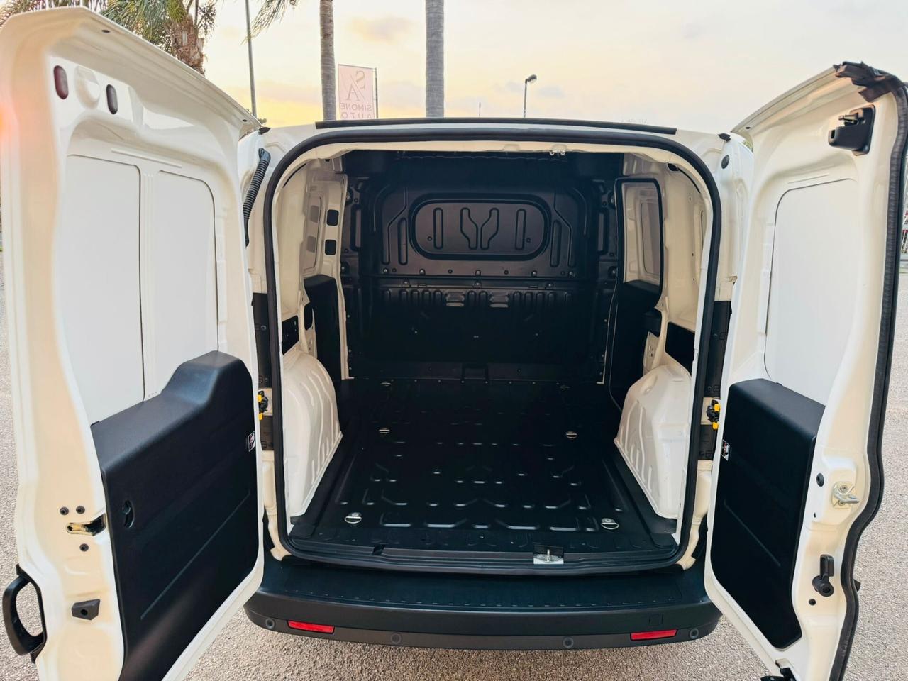 Fiat Doblò 1.3 MJT 95cv Cargo Lounge Navi