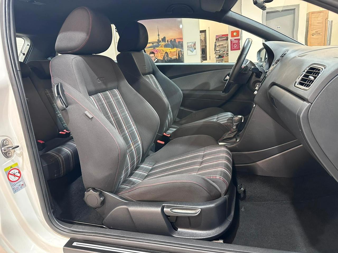 VOLKSWAGEN POLO GTI 1.4 TSI 180CV DSG 3P