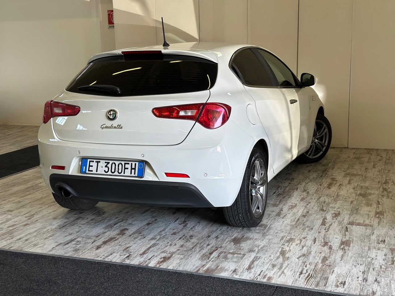 Alfa Romeo Giulietta 1.6 JTDm-2 105 CV Exclusive Ok Neopatentati
