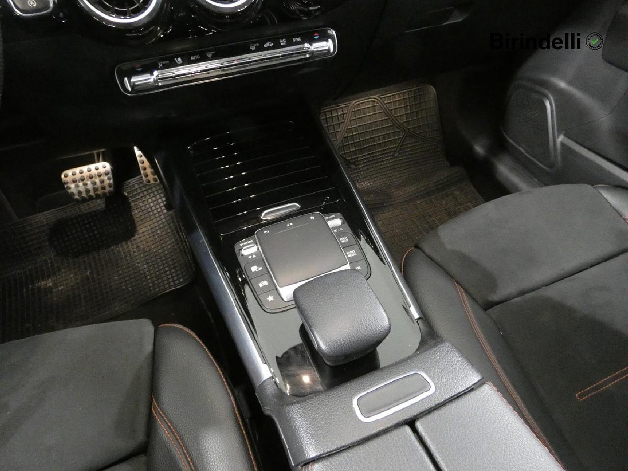 Mercedes-Benz GLA (H247) - GLA 200 d Automatic Premium