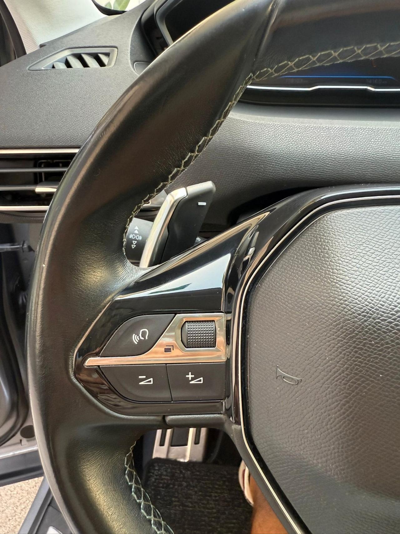 Peugeot 5008 BlueHDi 130 S&S Crossway