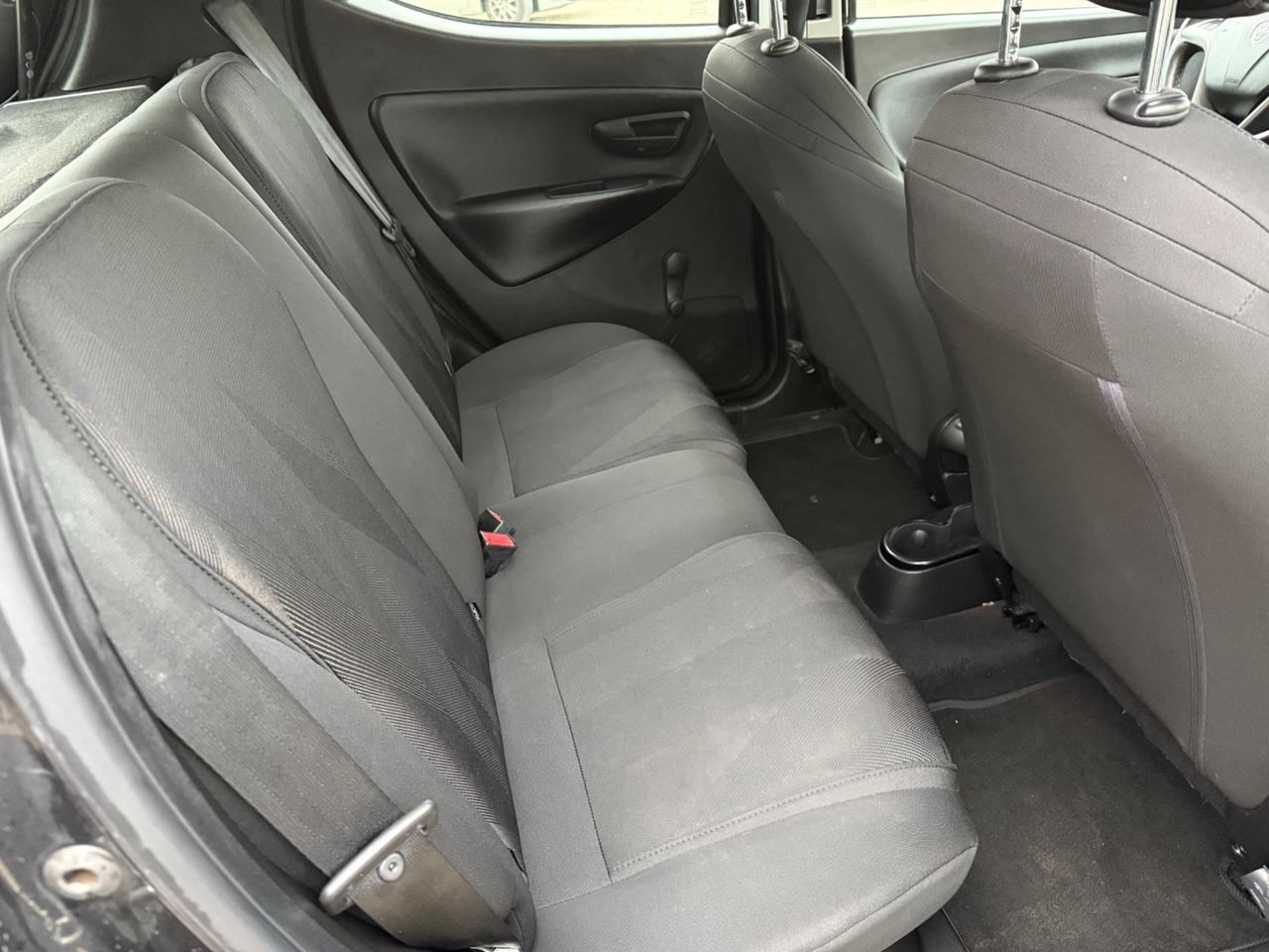 Lancia Ypsilon 1.0 FireFly 5 porte S&S Hybrid Ecochic Gold